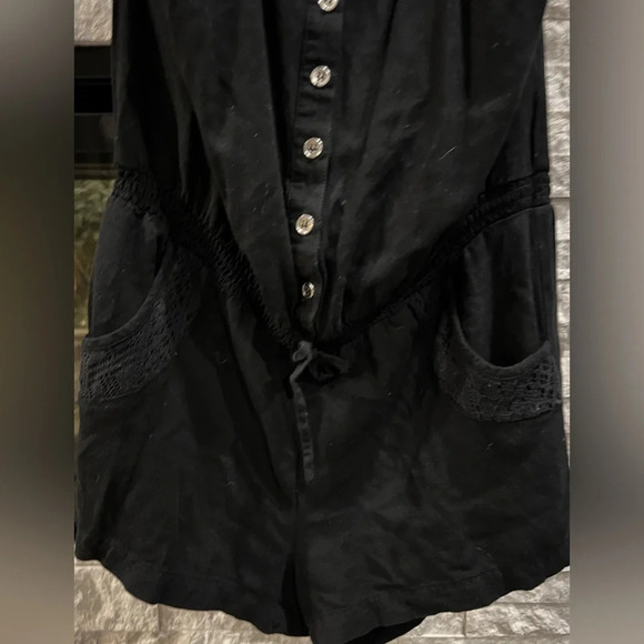 2Be Bebe black size Medium lace top romper - Picture 5 of 11